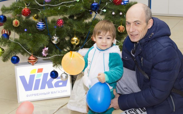 Новогодний праздник в фирменной торговой точке VIKA, г. Луганск